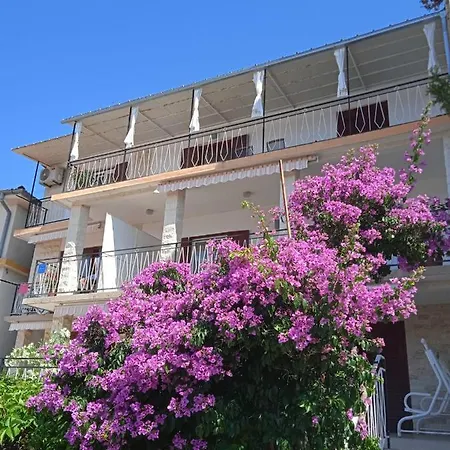 Stonewood Dalmacija * Primosten
