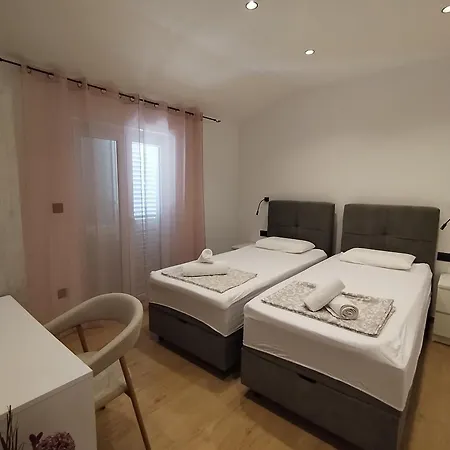 Stonewood Dalmacija * Primosten